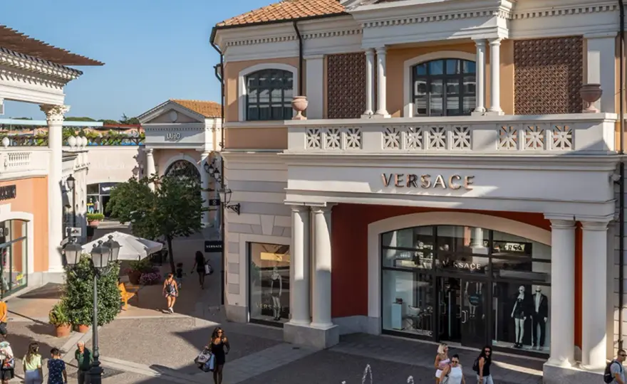 Quel outlet choisir près de Rome, Castel Romano ou Valmontone ?