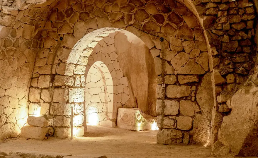 Catacombes de Saint-Calixte - Guide complet pour une visite réussie