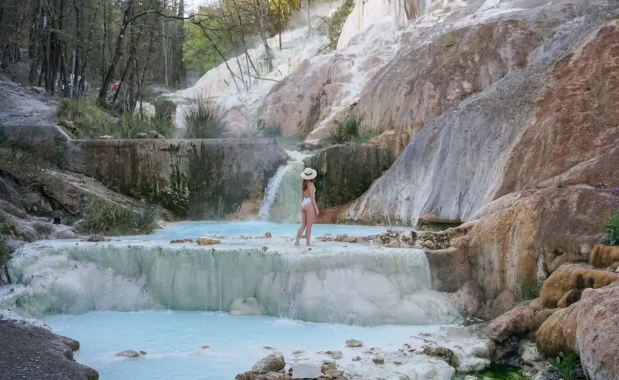 Bagni San Filippo en Toscane, guide des sources naturelles