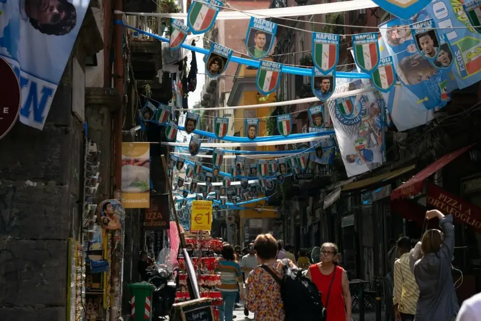 Naples est-elle dangereuse ? Les vrais risques pour les voyageurs